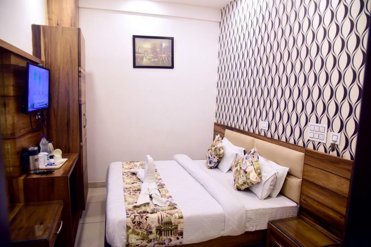 Hotel D S Inn Amritsar Exterior photo
