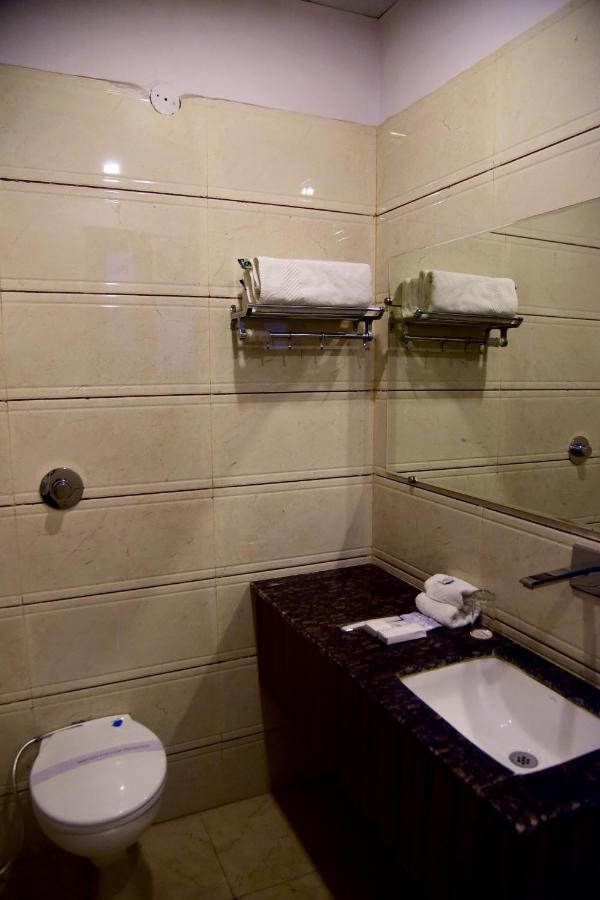 Hotel D S Inn Amritsar Exterior photo